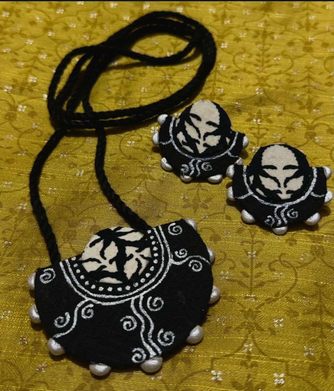 Neck Accessories